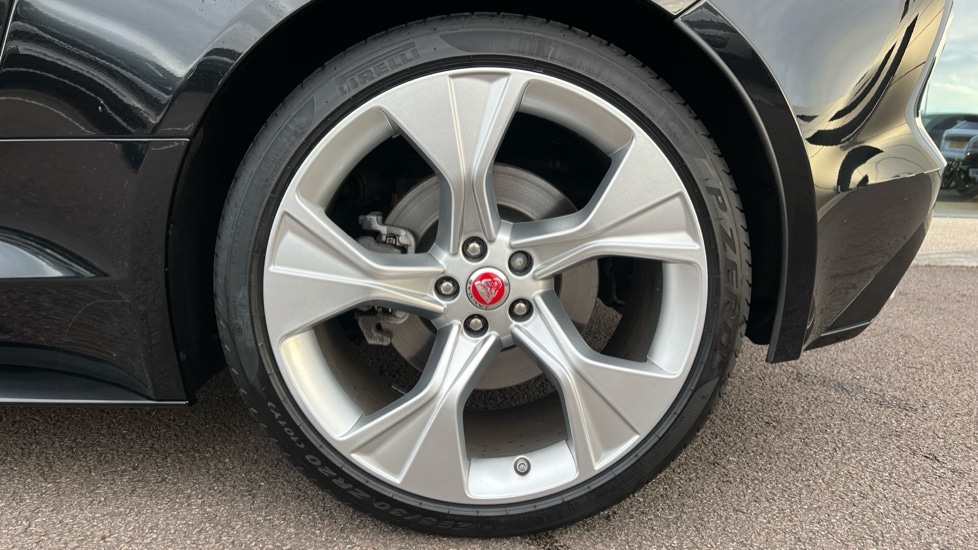 Used Jaguar F-Type 2020 for sale - 76589832: Photo 27