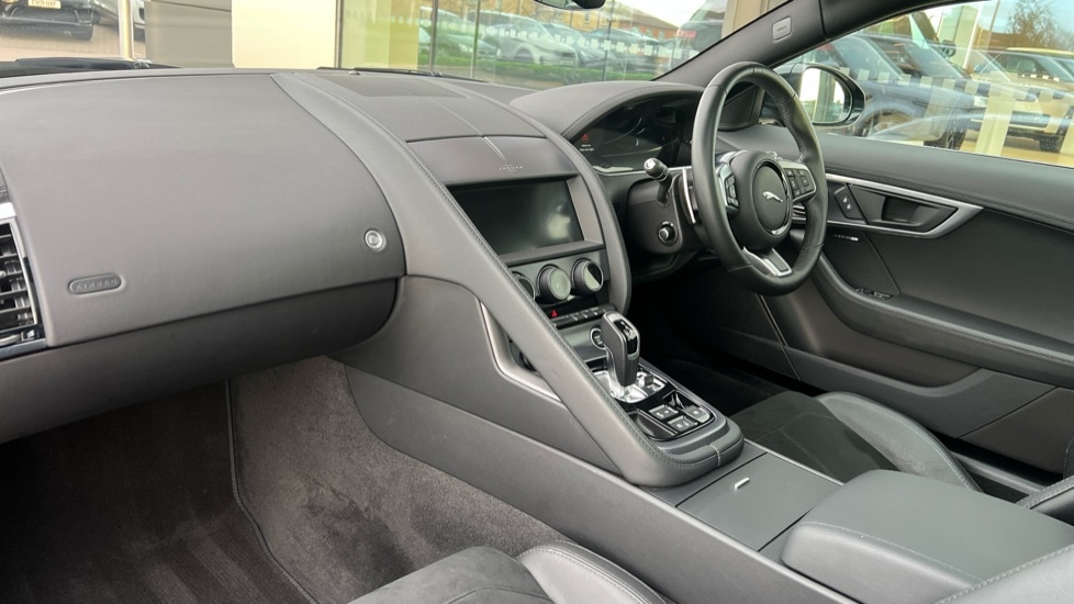 Used Jaguar F-Type 2020 for sale - 76589832: Photo 33