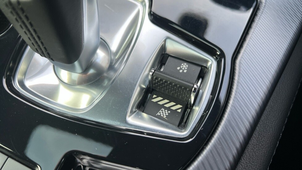 Used Jaguar F-Type 2020 for sale - 76589832: Photo 44