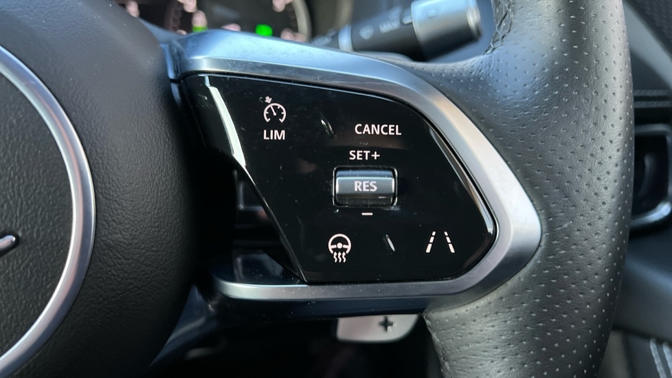 Used Jaguar XE 2020 for sale - 76971502: Photo 37