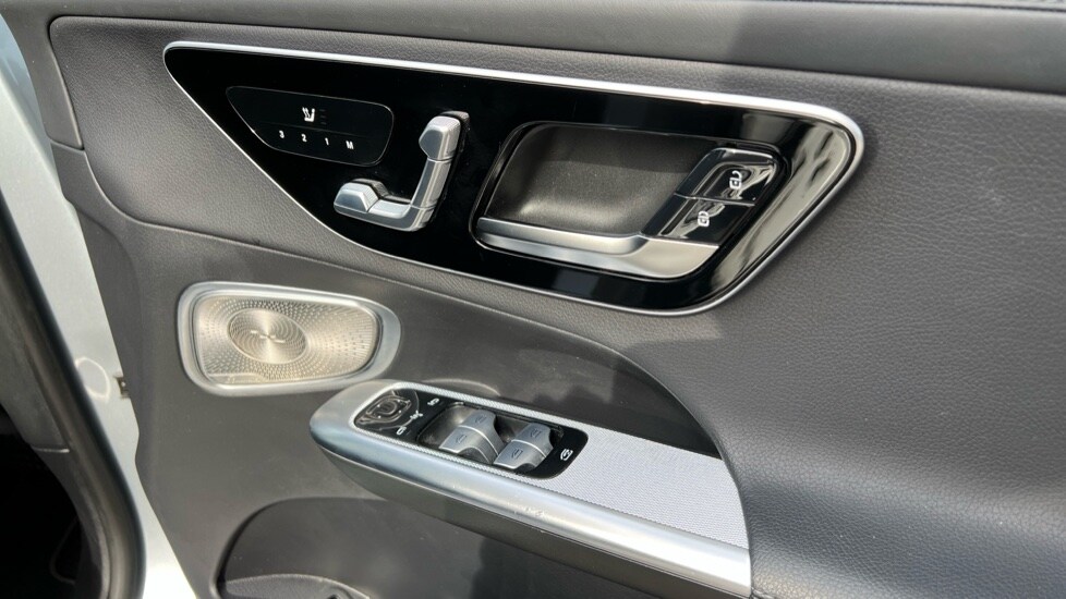 Used Mercedes-Benz GLC 2023 for sale - 76140088: Photo 32