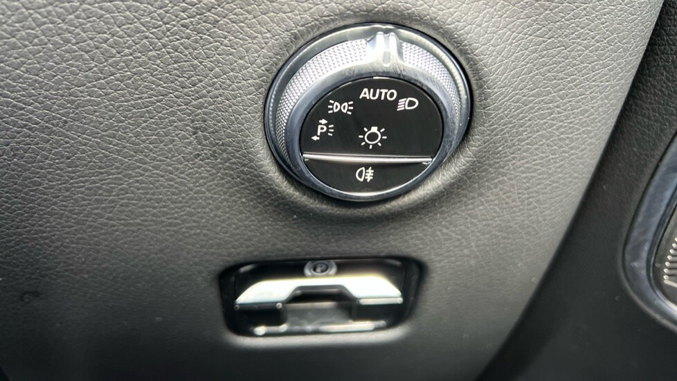 Used Mercedes-Benz GLC 2023 for sale - 76140088: Photo 38