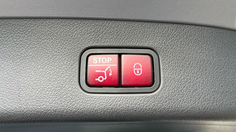Used Mercedes-Benz GLC 2023 for sale - 76140088: Photo 57