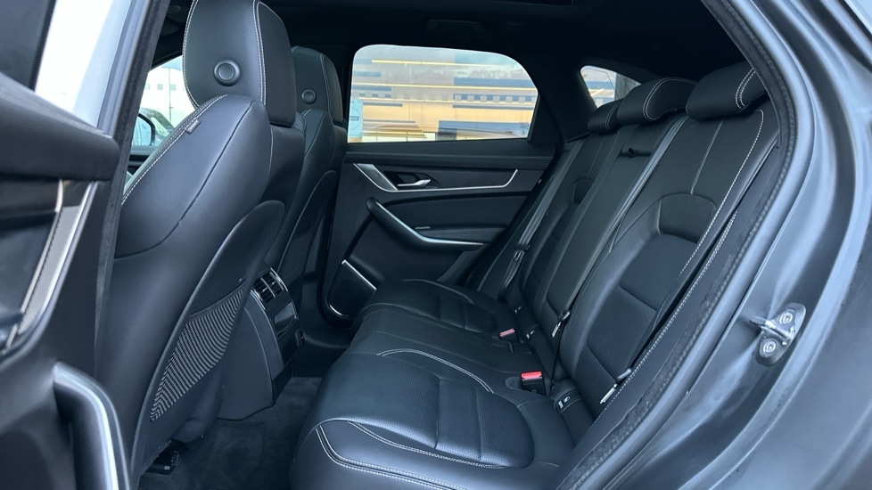 Used Jaguar F-Pace 2022 for sale - 76062118: Photo 4