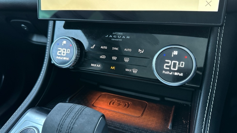 Used Jaguar F-Pace 2022 for sale - 76062118: Photo 42