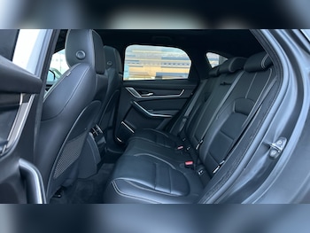 Used Jaguar F-Pace 2022 for sale - 76062118: Photo 4