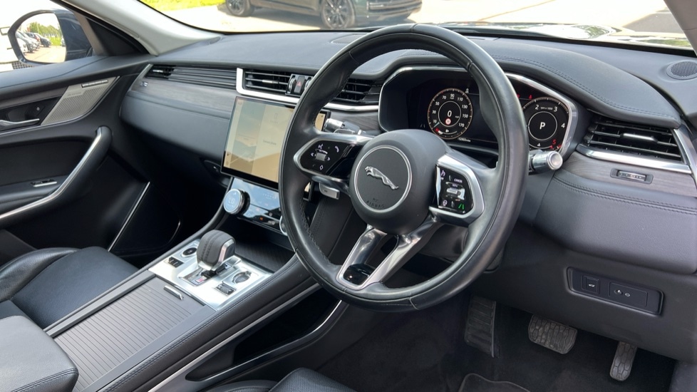 Used Jaguar F-Pace 2021 for sale - 76095889: Photo 32