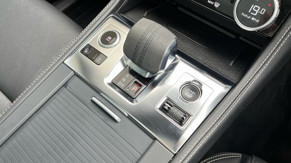 Used Jaguar F-Pace 2023 for sale - 76208823: Photo 13