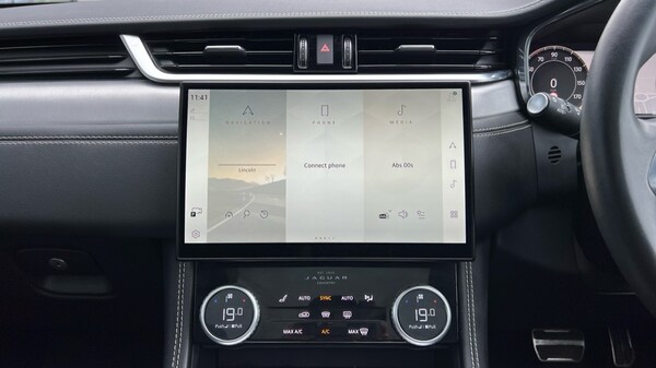 Used Jaguar F-Pace 2023 for sale - 76208823: Photo 14