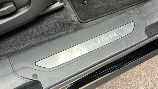 Used Jaguar F-Pace 2023 for sale - 76208823: Photo 24