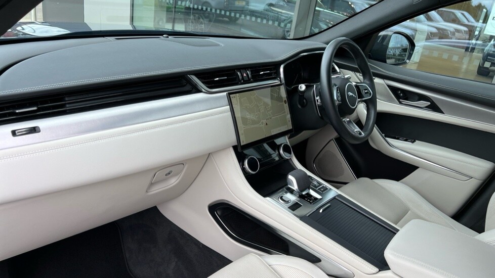 Used Jaguar F-Pace 2022 for sale - 76095936: Photo 33