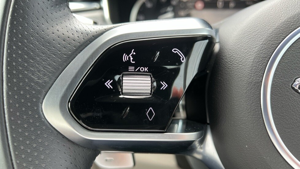 Used Jaguar F-Pace 2022 for sale - 76095936: Photo 35