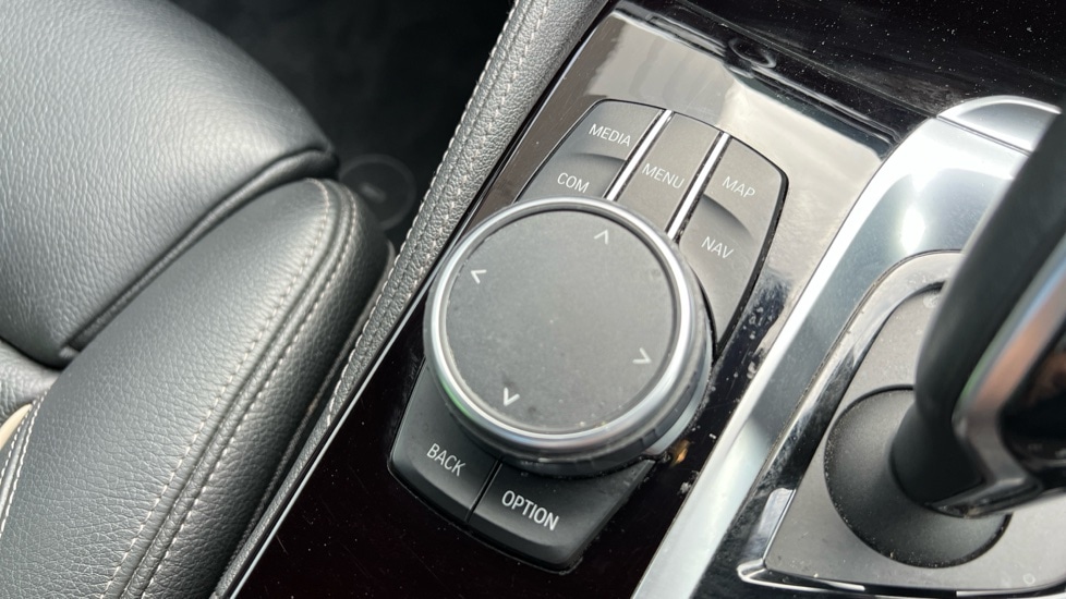 Used BMW 5 Series 2017 for sale - 76869850: Photo 38