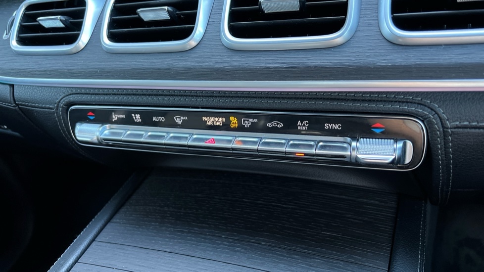 Used Mercedes-Benz GLE 2021 for sale - 76872215: Photo 33