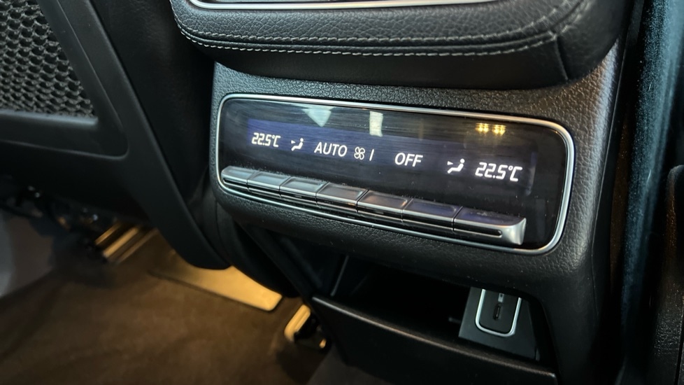 Used Mercedes-Benz GLE 2021 for sale - 76872215: Photo 46