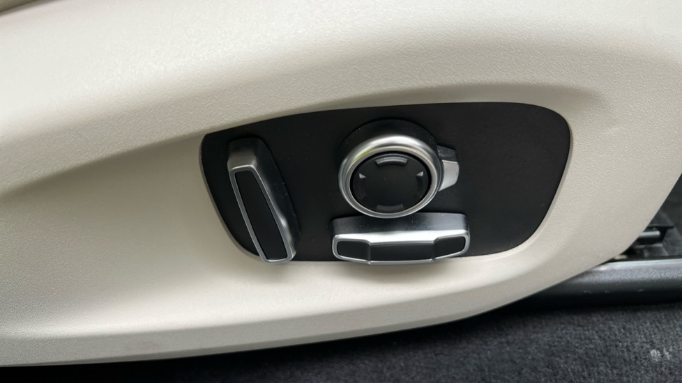 Used Jaguar F-Pace 2022 for sale - 76074537: Photo 22