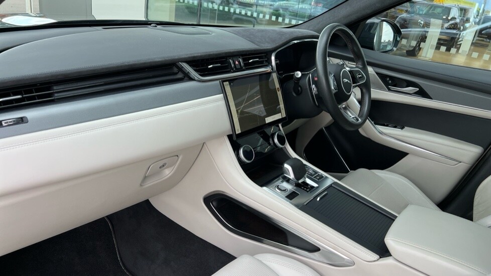 Used Jaguar F-Pace 2022 for sale - 76074537: Photo 33