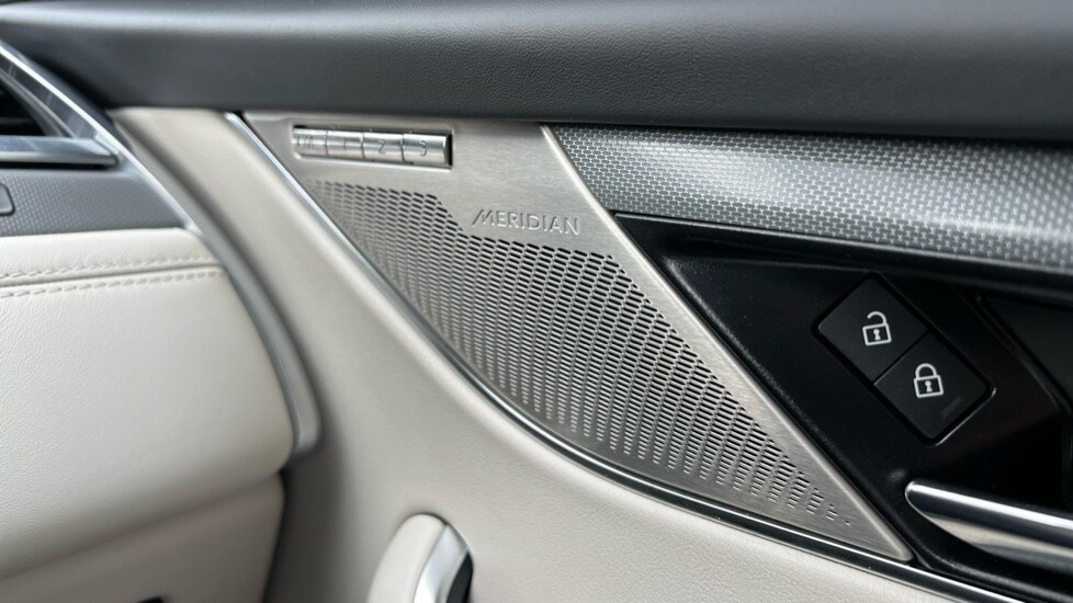 Used Jaguar F-Pace 2022 for sale - 76074537: Photo 41