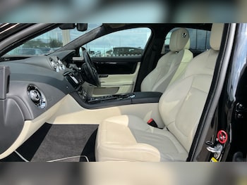 Used Jaguar XJ 2019 for sale - 75579949: Photo