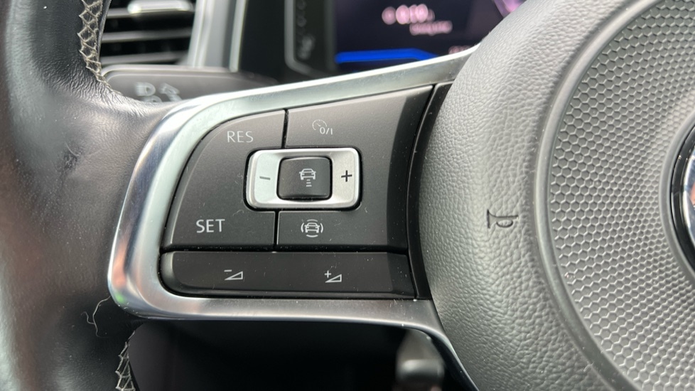 Used Volkswagen T-Roc 2020 for sale - 76104194: Photo 30