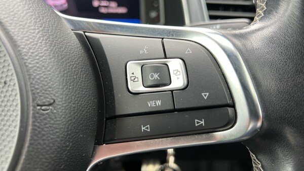 Used Volkswagen T-Roc 2020 for sale - 76104194: Photo 31