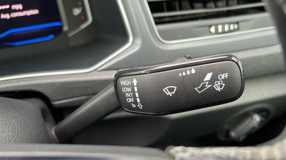 Used Volkswagen T-Roc 2020 for sale - 76104194: Photo 32