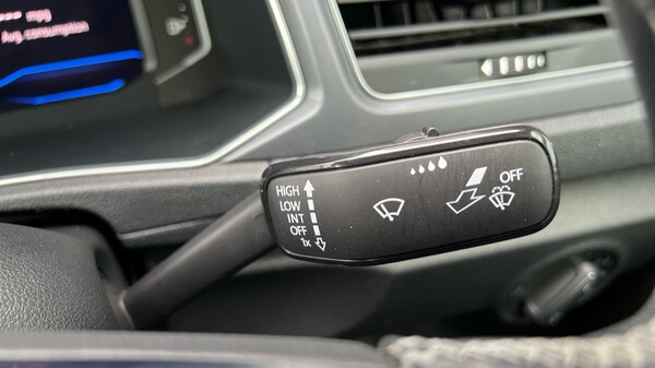 Used Volkswagen T-Roc 2020 for sale - 76104194: Photo 32
