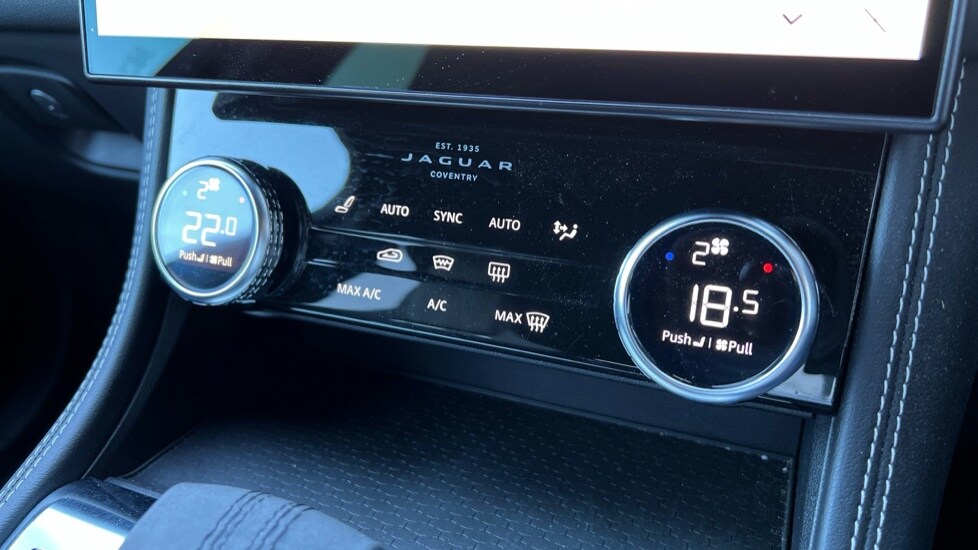 Used Jaguar F-Pace 2022 for sale - 76597848: Photo 40