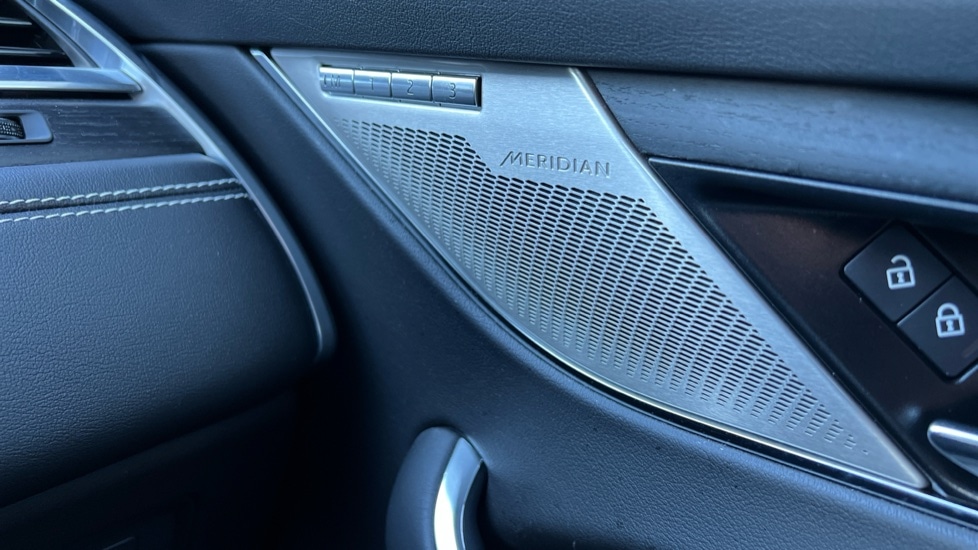 Used Jaguar F-Pace 2022 for sale - 76597848: Photo 42