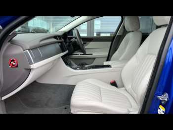 Used Jaguar XF 2017 for sale - 75301244: Photo
