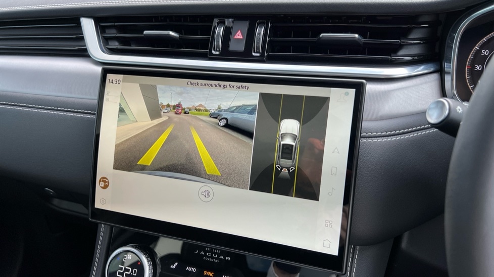 Used Jaguar F-Pace 2023 for sale - 76034025: Photo 12