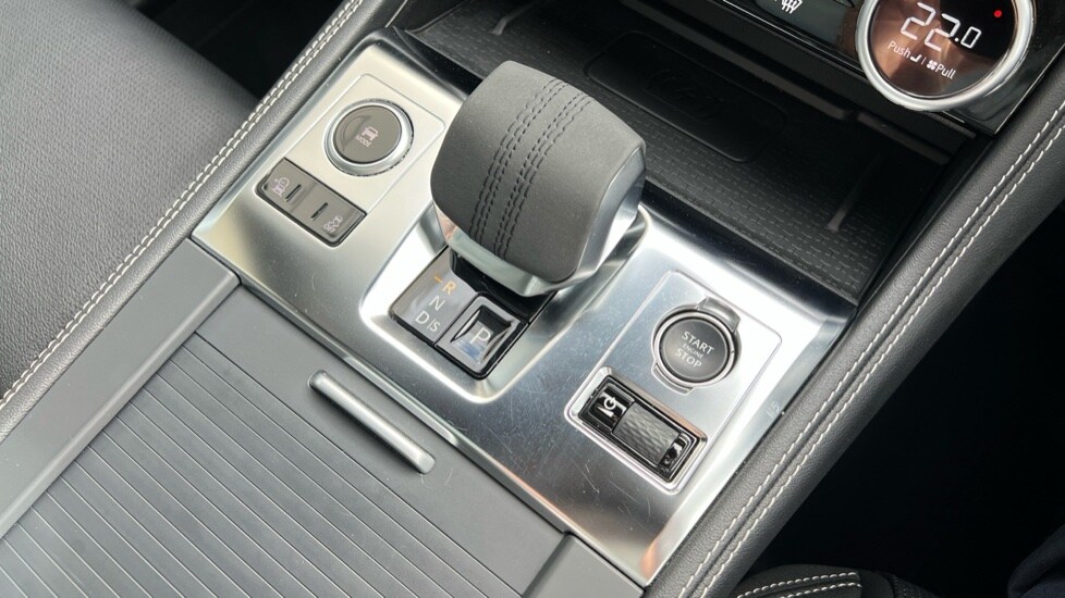 Used Jaguar F-Pace 2023 for sale - 76034025: Photo 13