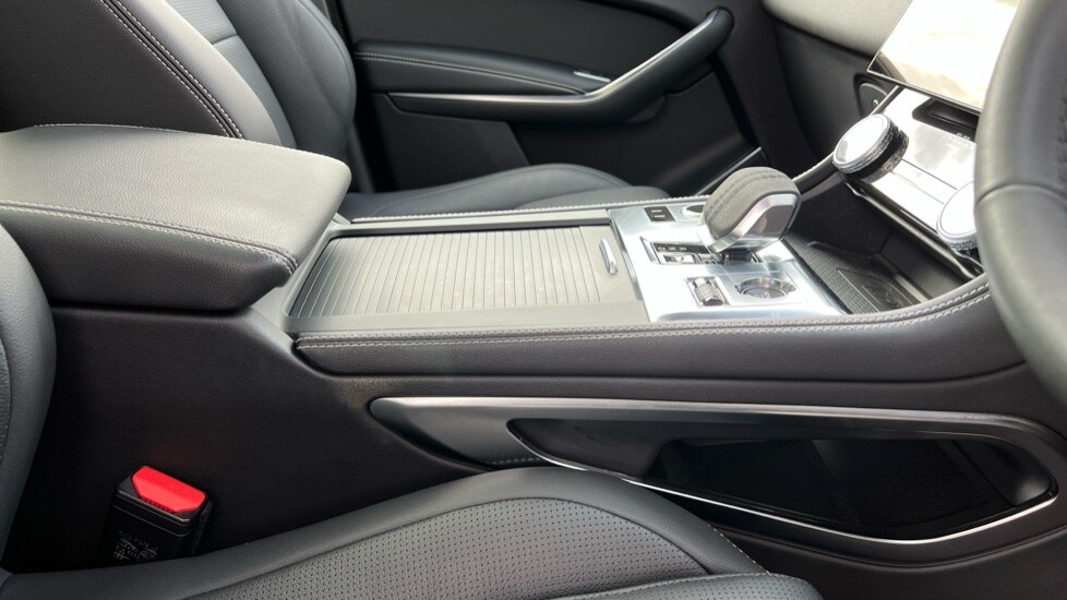 Used Jaguar F-Pace 2023 for sale - 76034025: Photo 22