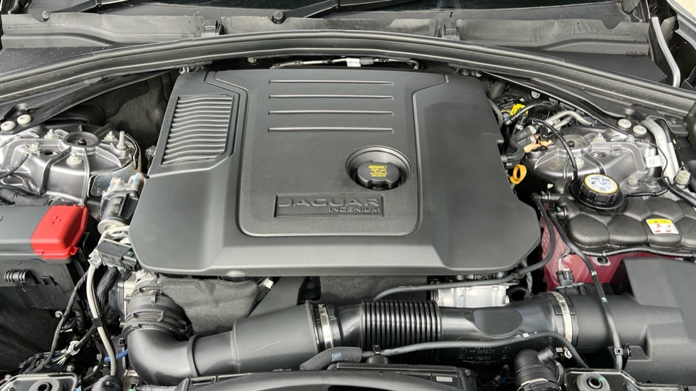 Used Jaguar F-Pace 2023 for sale - 76034025: Photo 34