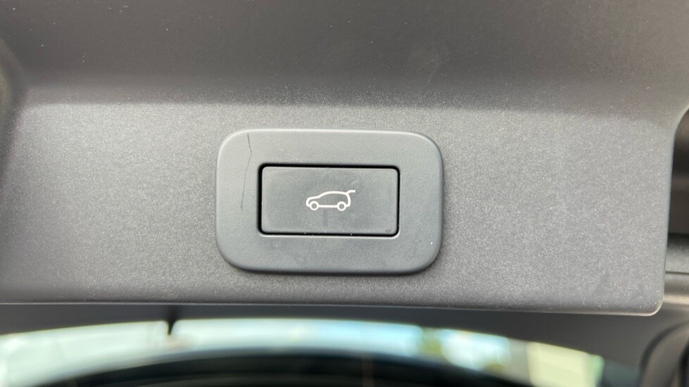 Used Jaguar F-Pace 2023 for sale - 76034025: Photo 57