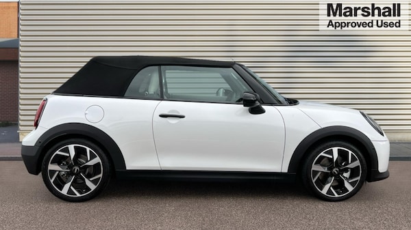 Used MINI Cooper 2025 for sale - 75610521: Photo 2