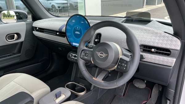 Used MINI Cooper 2025 for sale - 75610521: Photo 9