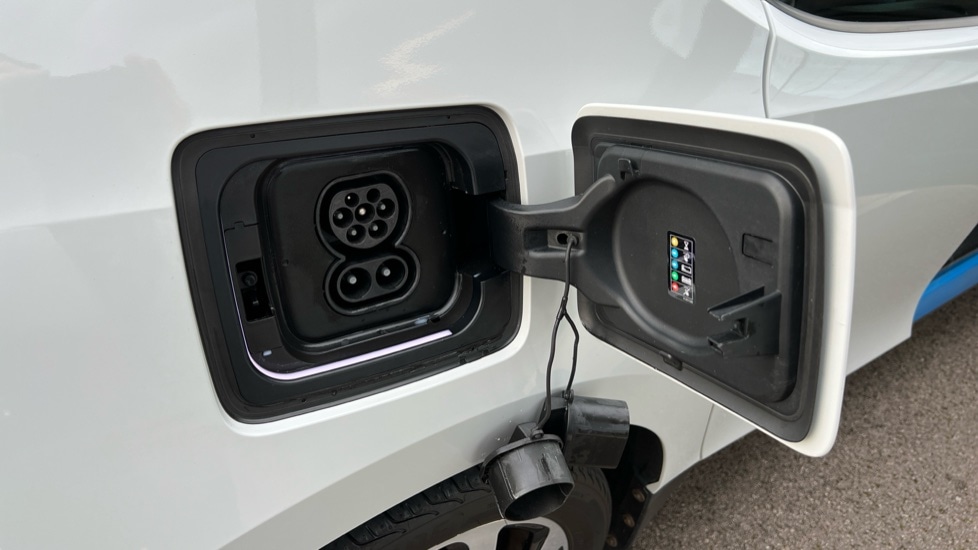 Used BMW i3 2017 for sale - 76873700: Photo 21