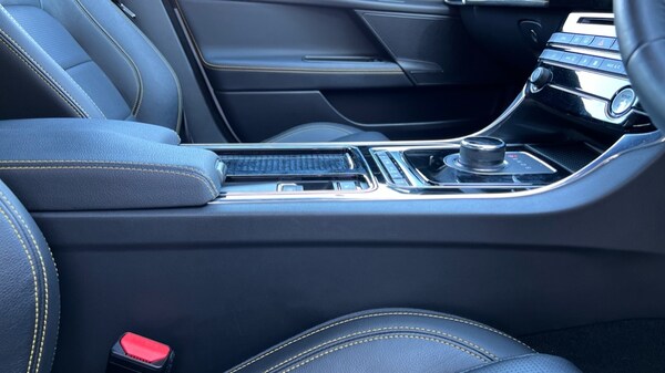 Used Jaguar XE 2018 for sale - 76190930: Photo 21