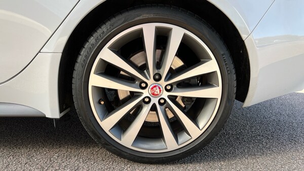 Used Jaguar XE 2018 for sale - 76190930: Photo 27
