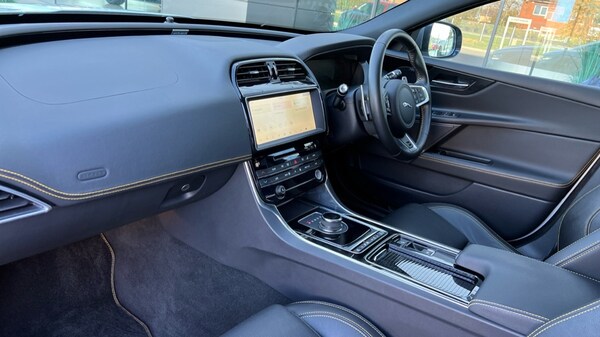 Used Jaguar XE 2018 for sale - 76190930: Photo 33