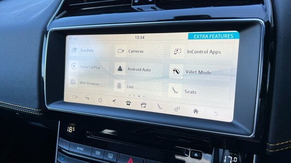 Used Jaguar XE 2018 for sale - 76190930: Photo 40
