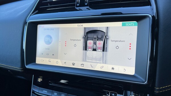 Used Jaguar XE 2018 for sale - 76190930: Photo 42