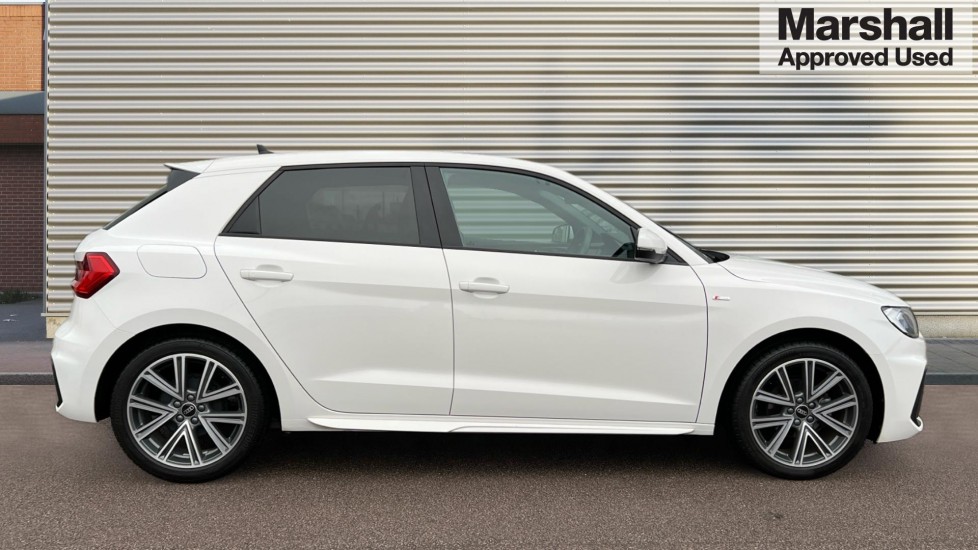 Used Audi A1 2023 for sale - 76869912: Photo 2