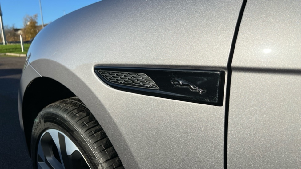 Used Jaguar F-Pace 2024 for sale - 76873069: Photo 22