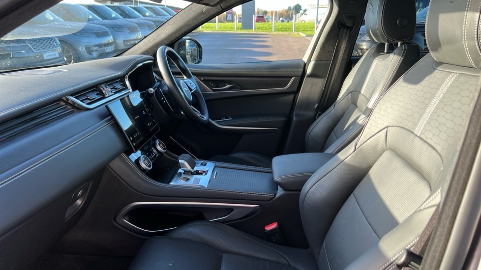 Used Jaguar F-Pace 2024 for sale - 76873069: Photo 3