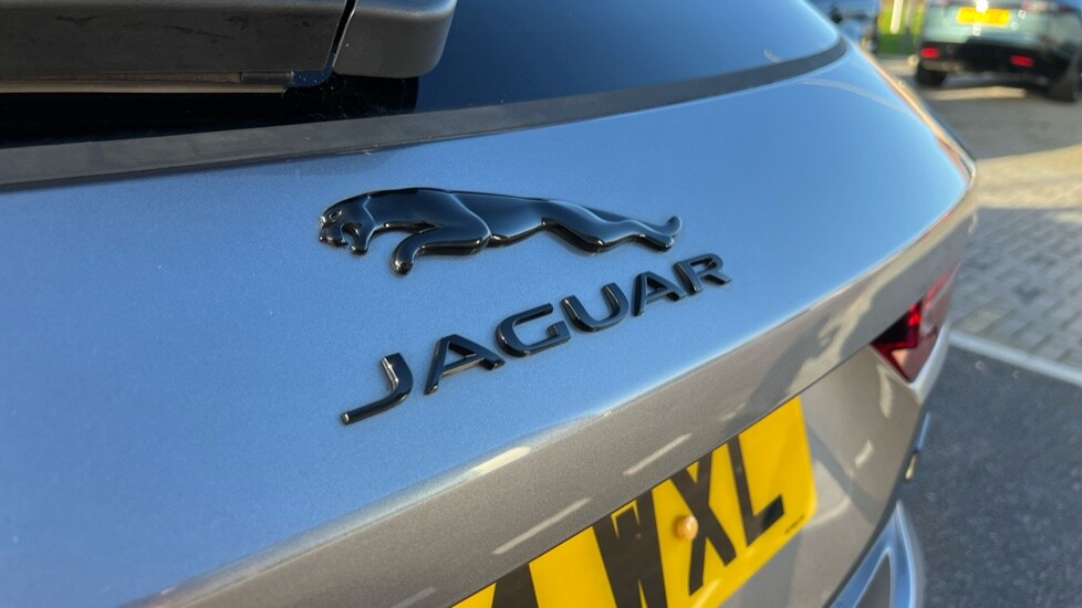 Used Jaguar F-Pace 2024 for sale - 76873069: Photo 52