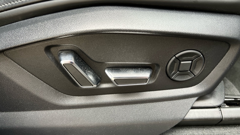 Used Audi Q8 2022 for sale - 76442138: Photo 32