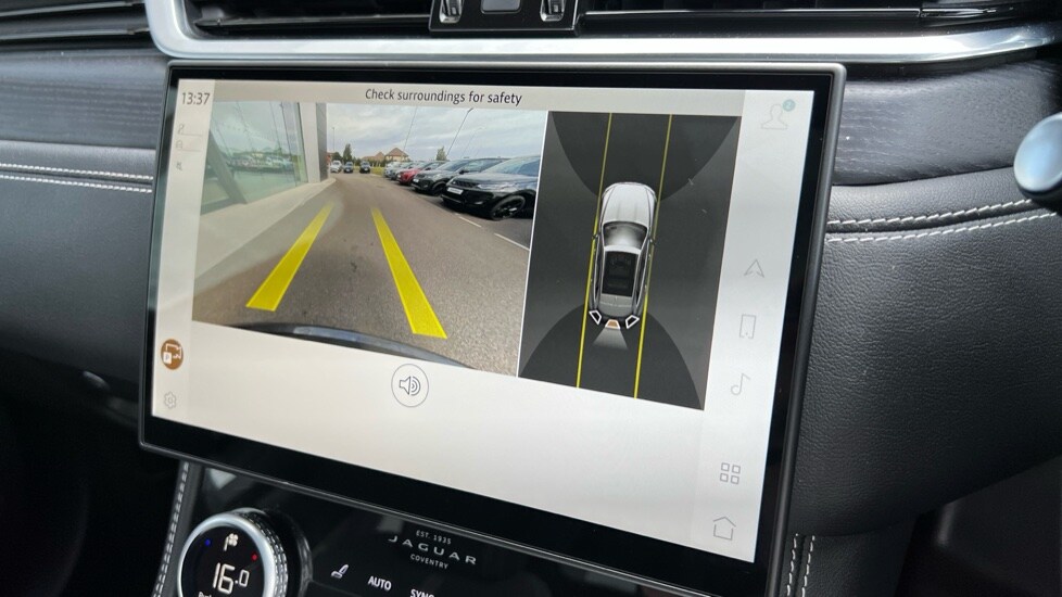 Used Jaguar F-Pace 2024 for sale - 75992917: Photo 12