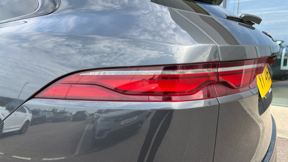 Used Jaguar F-Pace 2024 for sale - 75992917: Photo 19